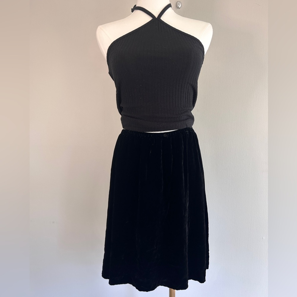VINTAGE EDDIE BAUER 90s Black Silk Velvet Mini Skirt Whimsigoth Grunge | Size S - Picture 3 of 9